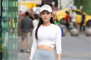 游泳教练打开你的腿笔趣阁