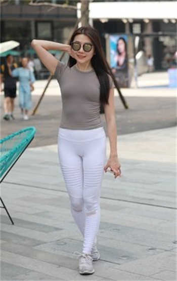 绿头盔表情暗示出轨