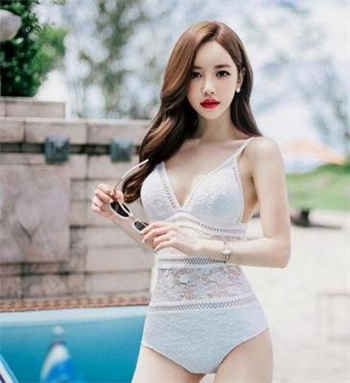 银行职员的老婆中文版