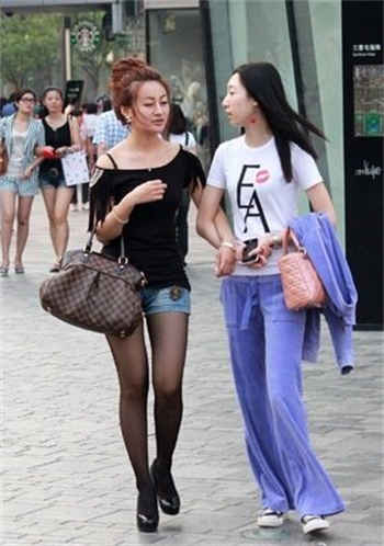 女演员戚小怜