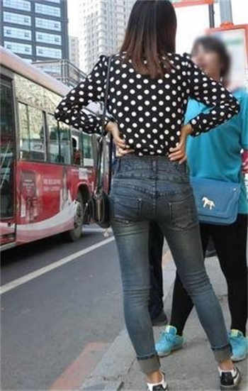 侄女到舅舅家吃年夜饭