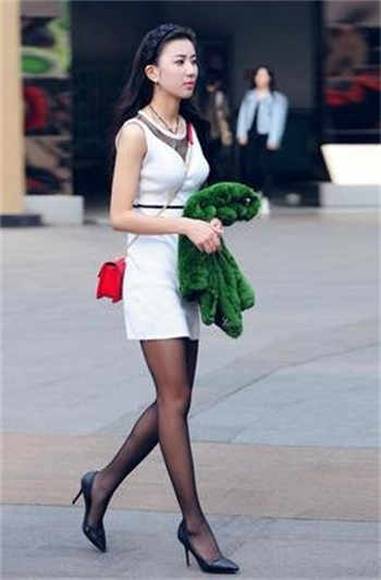 你的奶嘴掉了by一枚