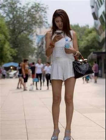 上司和员工的妻子