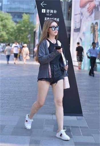 女赌徒黑蔷薇