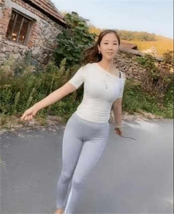 甜甜的小丫头时婉战霆琛