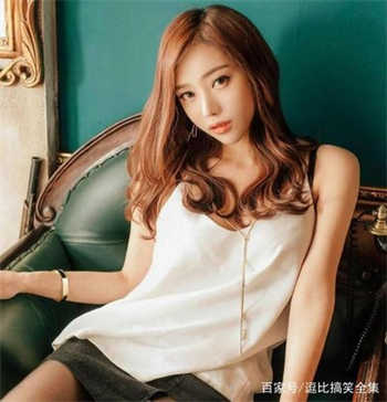 女员工为了上位跟老板